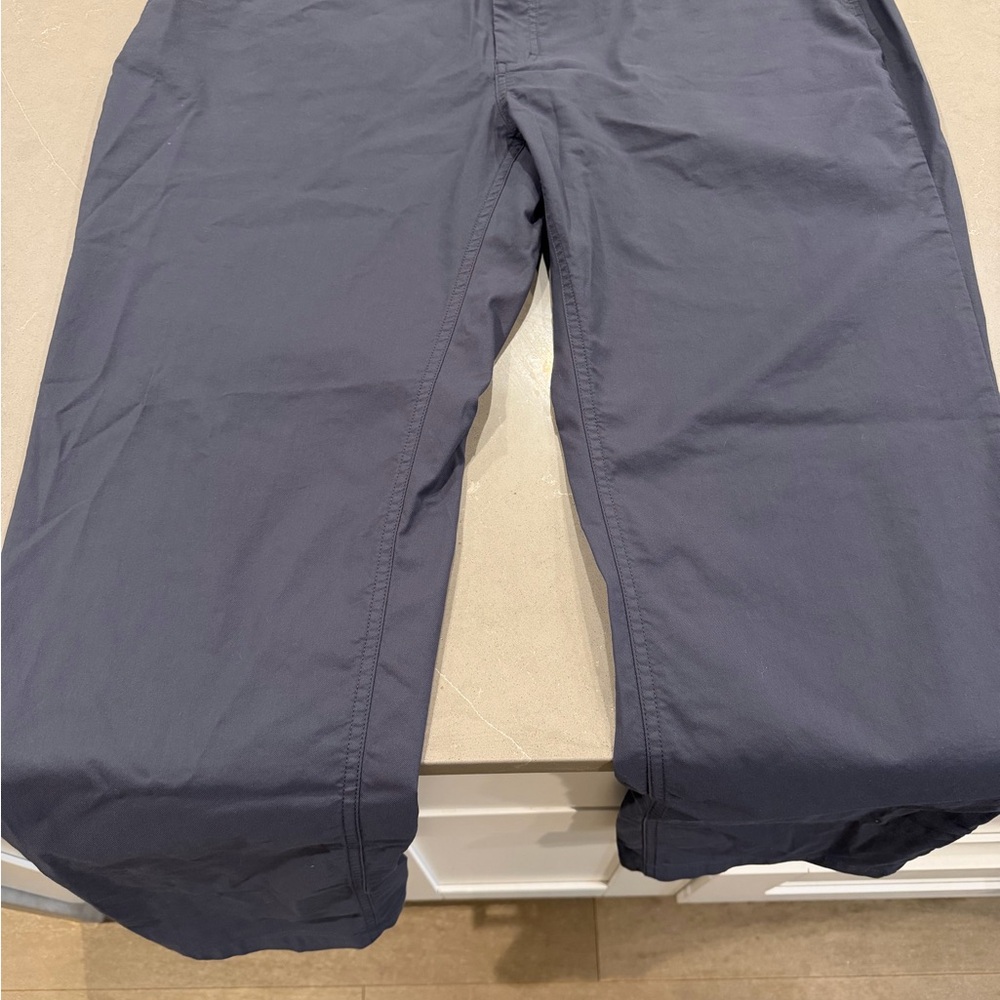 Orvis Men's Charcoal Chinos